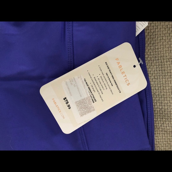 NWT fabletics retro leggings! Sold out!! Purple with mesh phone pockets , xs - Picture 7 of 7